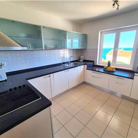 9 Bedroom Villa with Pool and Sea Views in Cavtat, sleeps 18